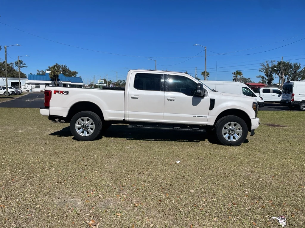 Used 2019 White Platinum Tri-Coat Metallic Ford LARIAT image 6