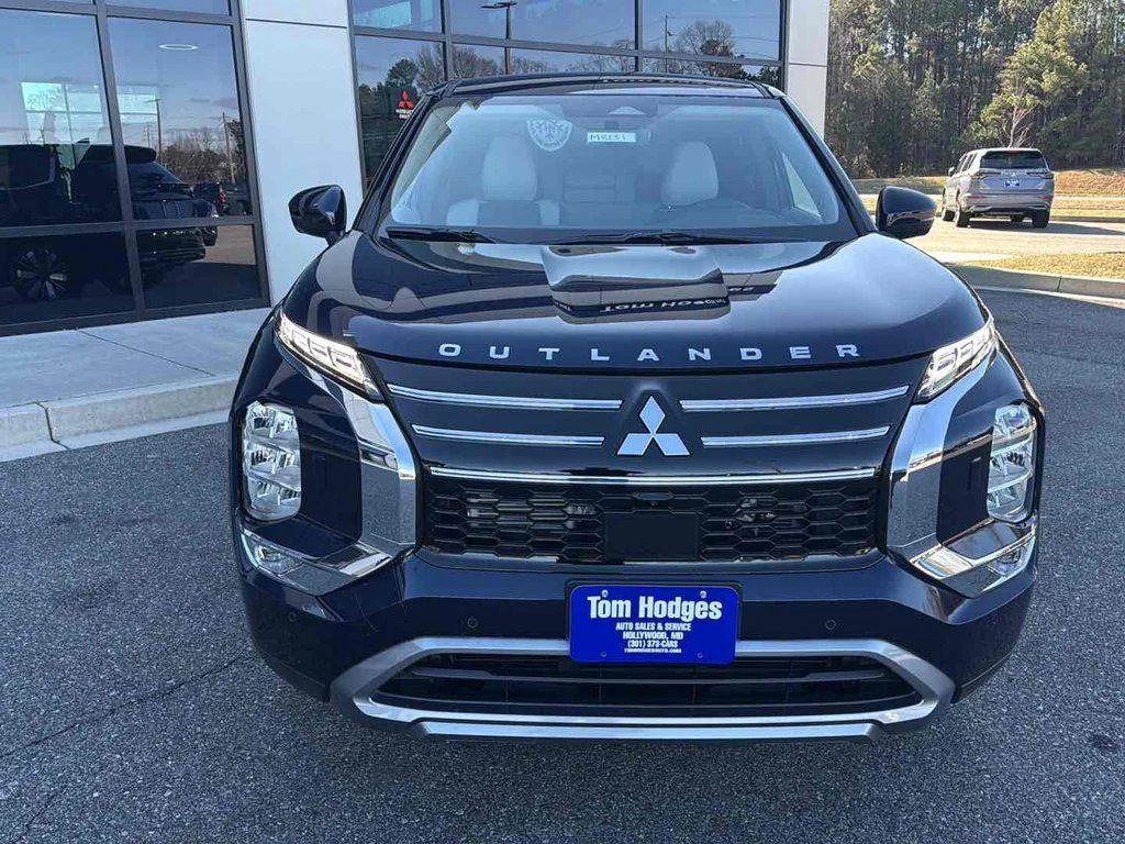 2026 Mitsubishi Outlander SE - Photo 2