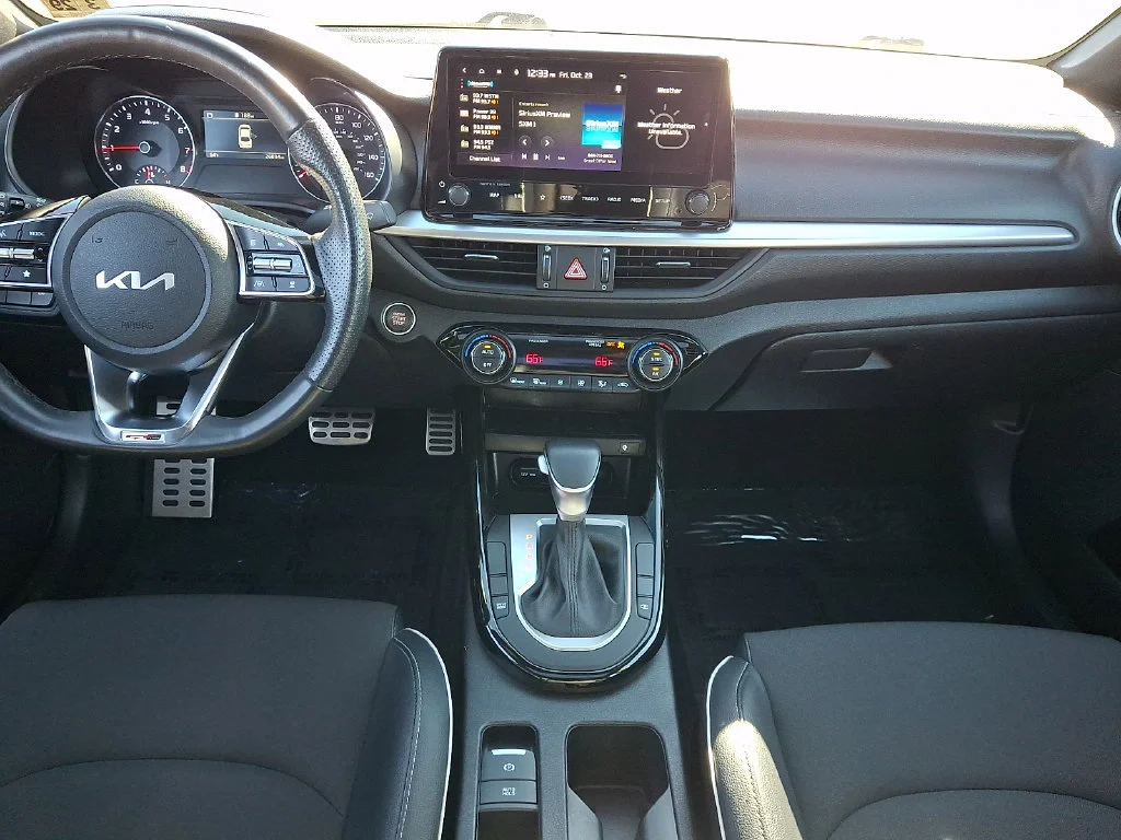 Used 2024 White Kia GT-Line image 16