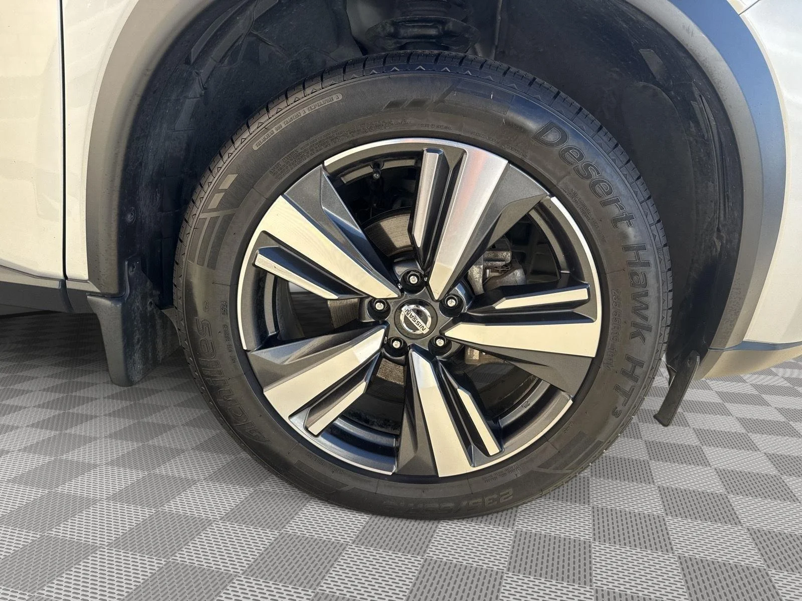 Used 2021 Brilliant Silver Metallic Nissan SL image 14
