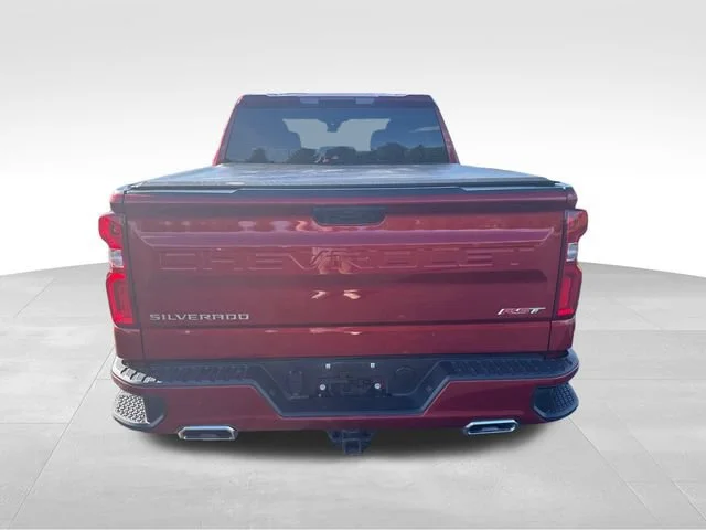 Used 2023 RADIANT RED TINTCOAT Chevrolet RST image 4