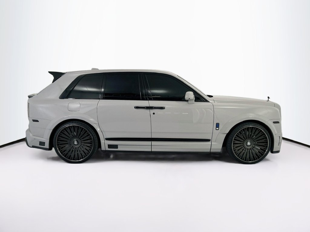 Used 2024 Stone Gray Rolls-Royce Black Badge image 4