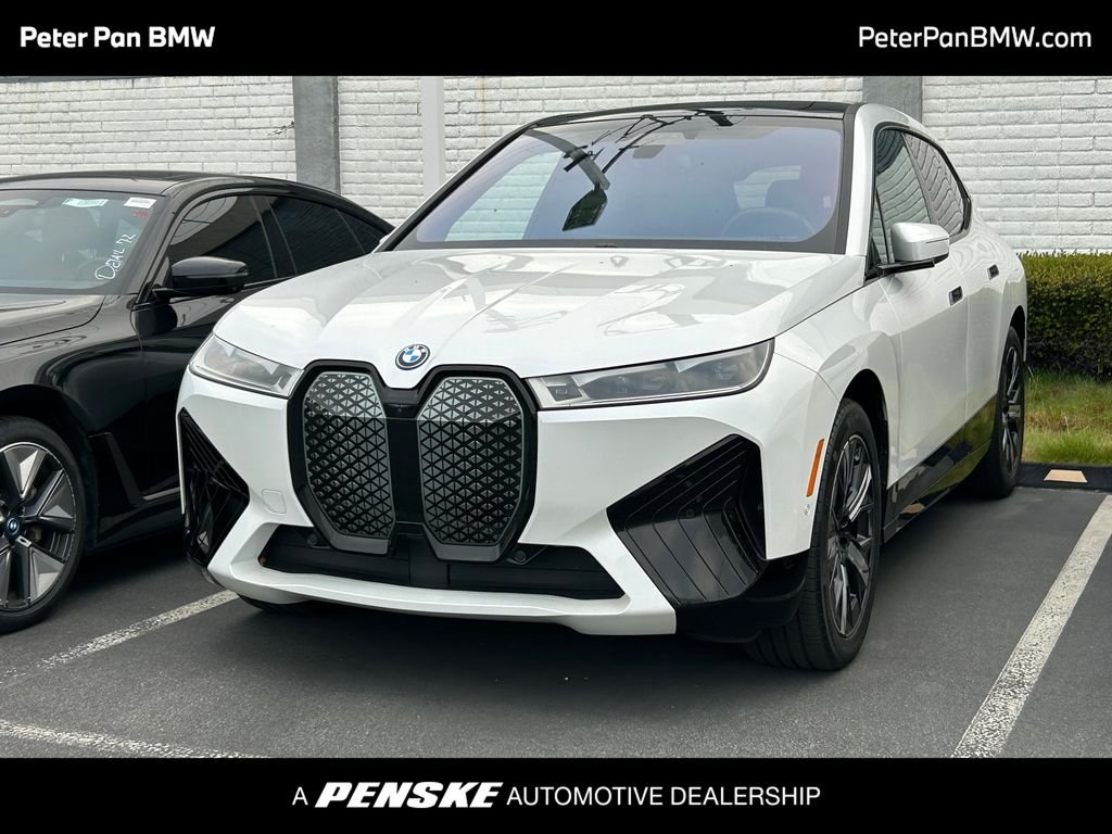 Certified Used 2024 White Metallic BMW xDrive50 image 1