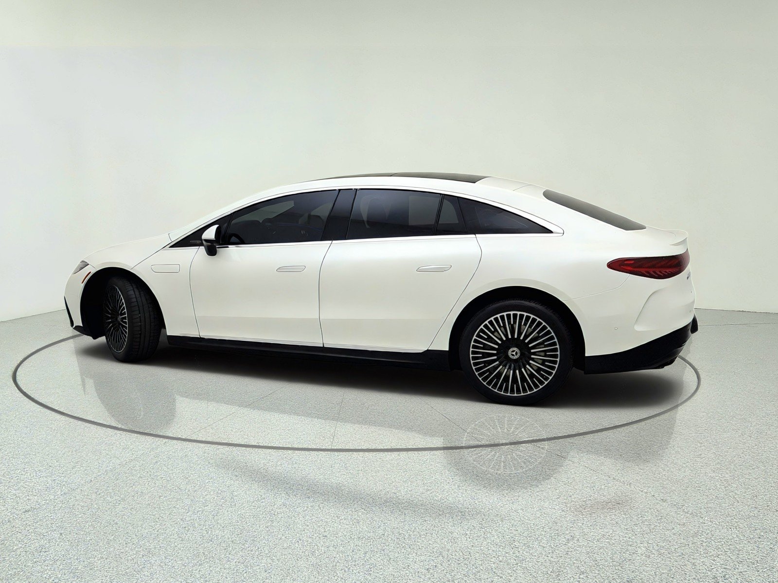 Certified Used 2023 MANUFAKTUR Diamond White Mercedes-Benz EQS 580 image 13