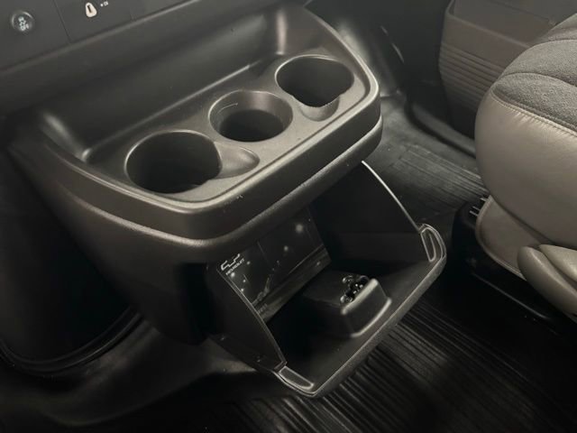2024 Chevrolet Express Cargo Work Van - Photo 24
