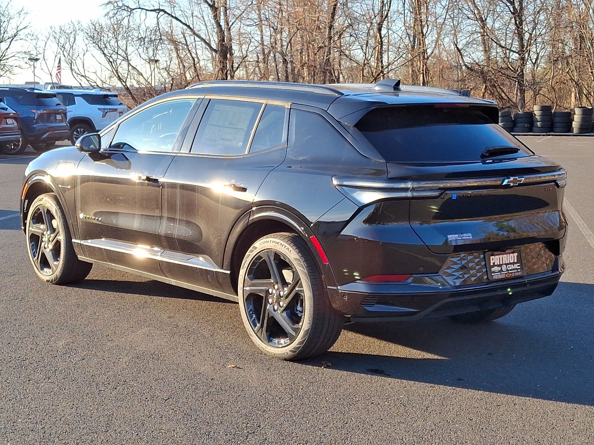2025 Chevrolet Equinox EV RS - Photo 31