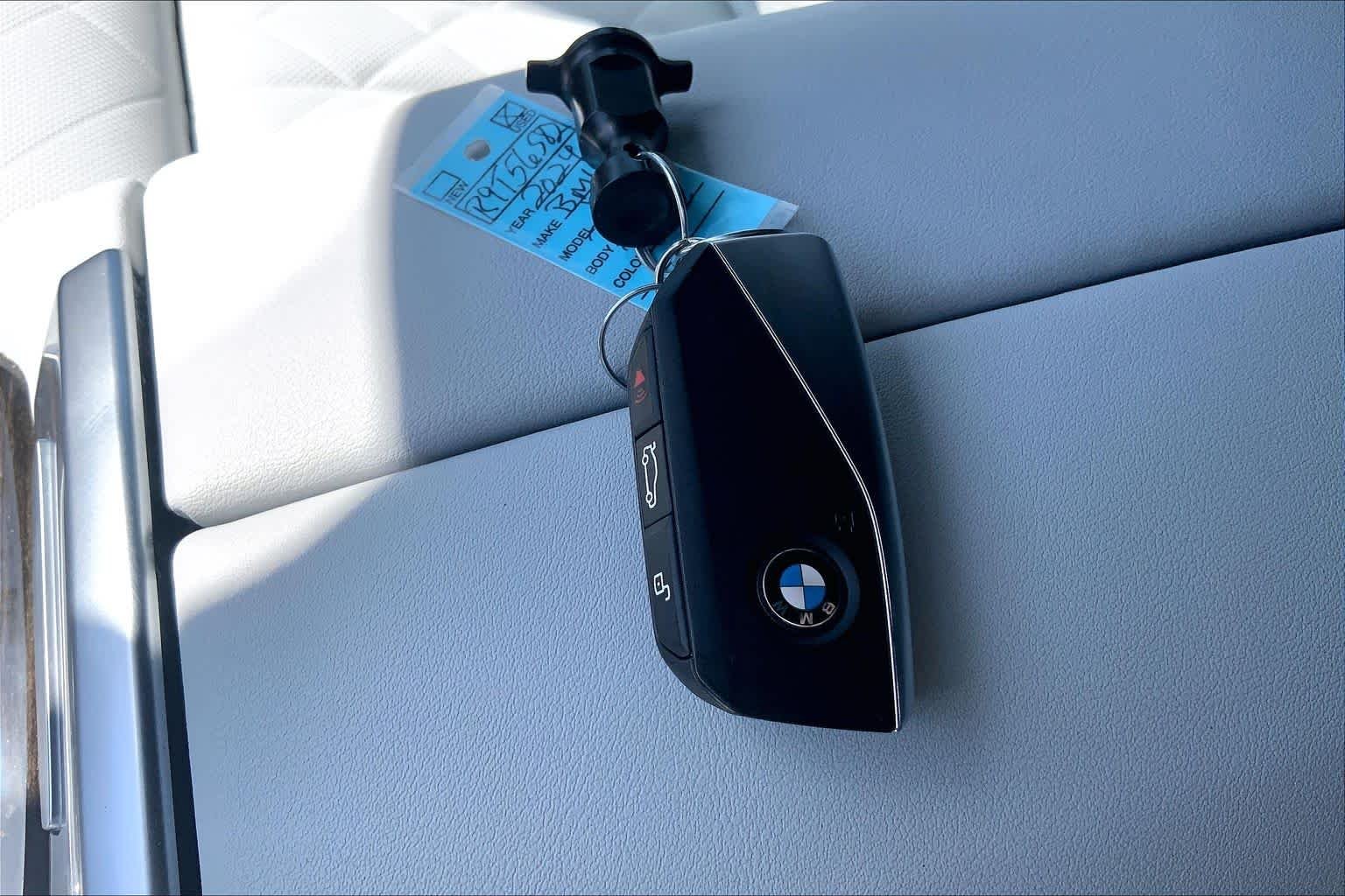 Used 2024 Blue Ridge Mountain Metallic BMW xDrive40i image 14