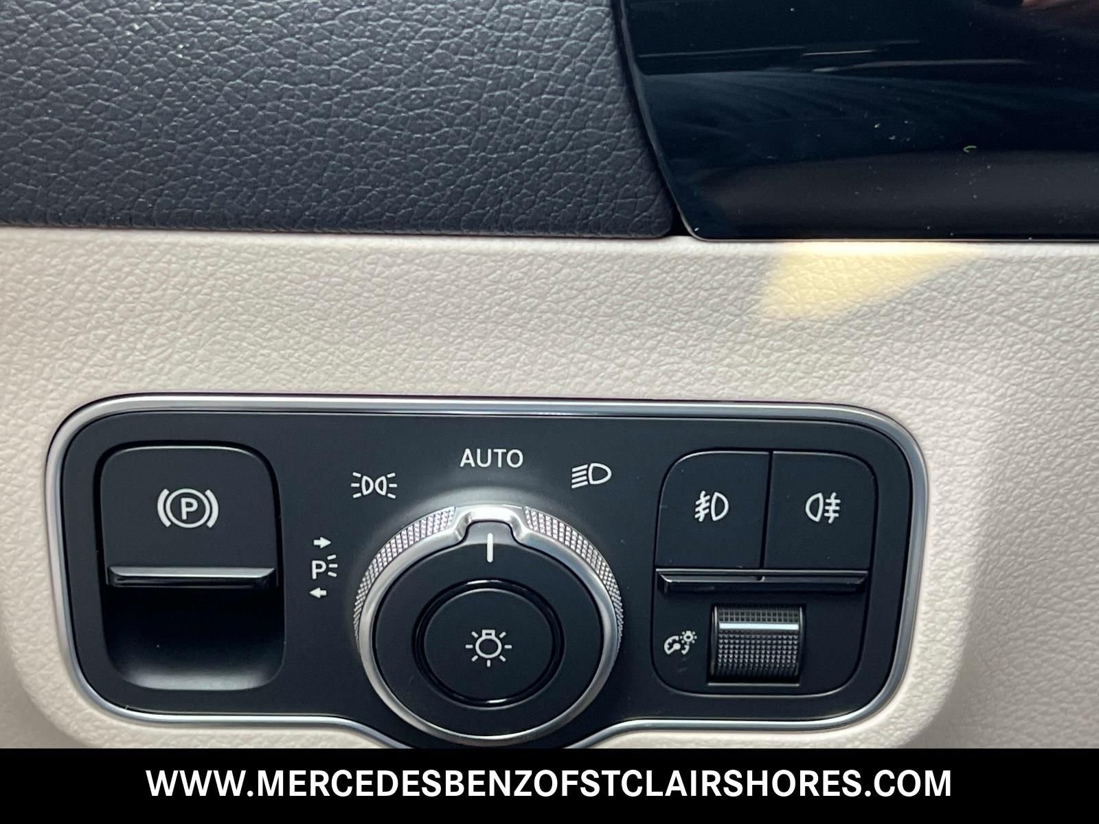 New 2026 Mountain Grey Metallic Mercedes-Benz GLA 250 image 36