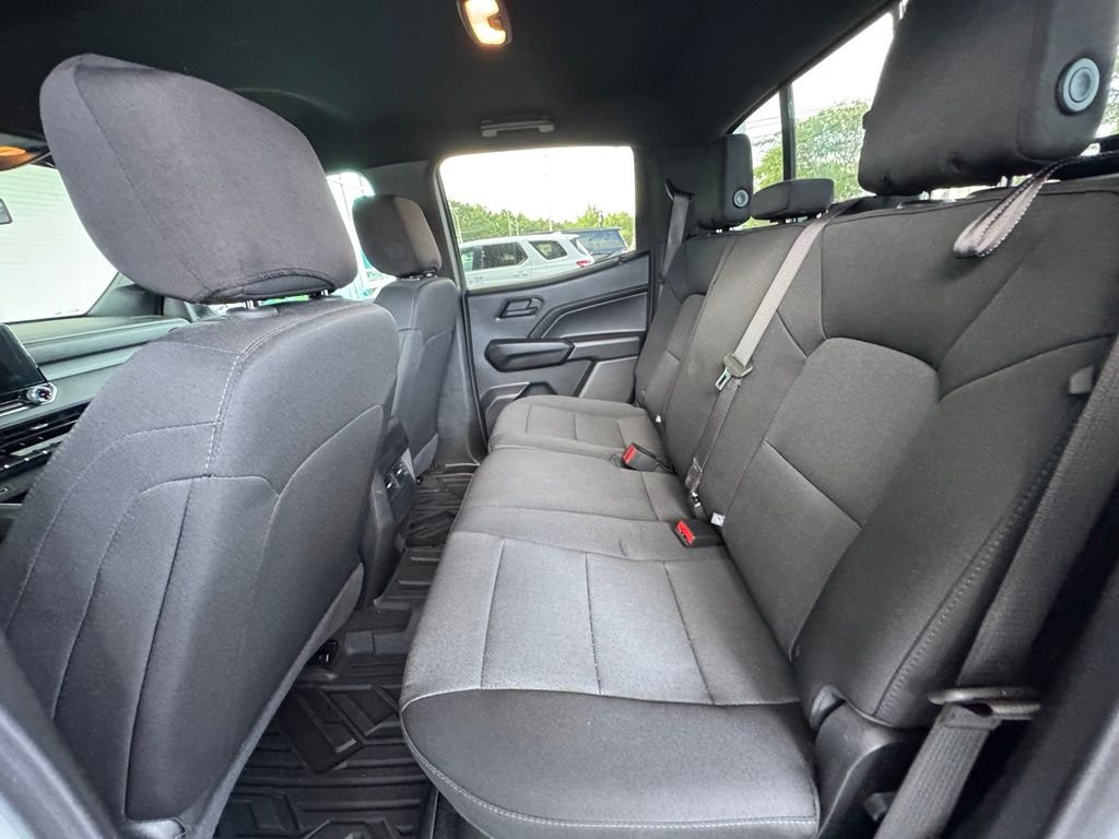 Used 2025 White Chevrolet Work Truck image 20