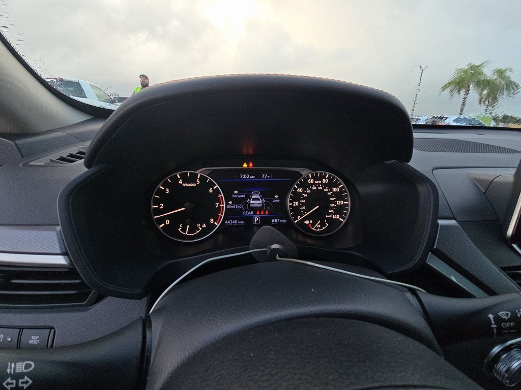 2024 Nissan Altima 2.5 SR photo 4