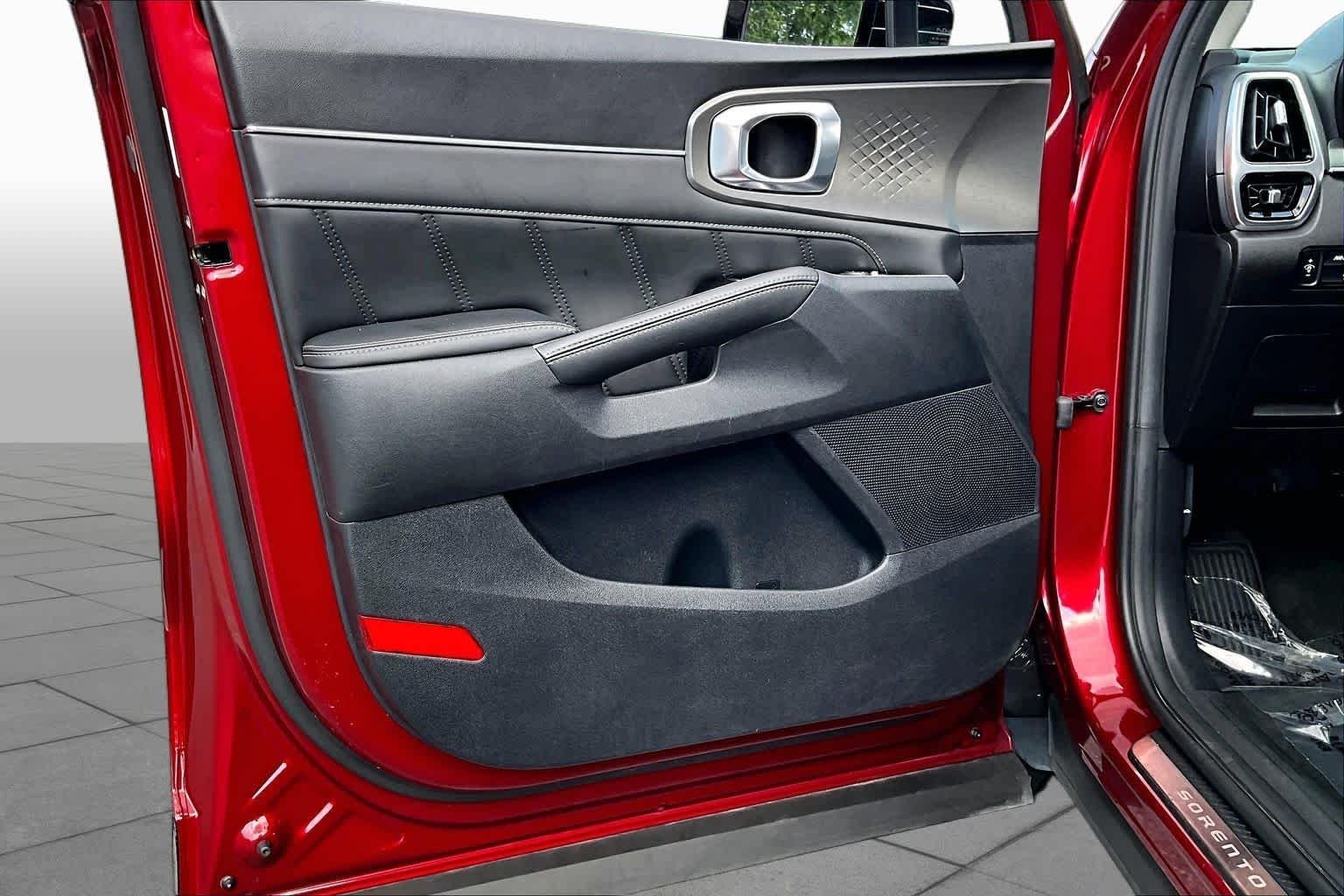Used 2023 Passion Red Kia SX image 22