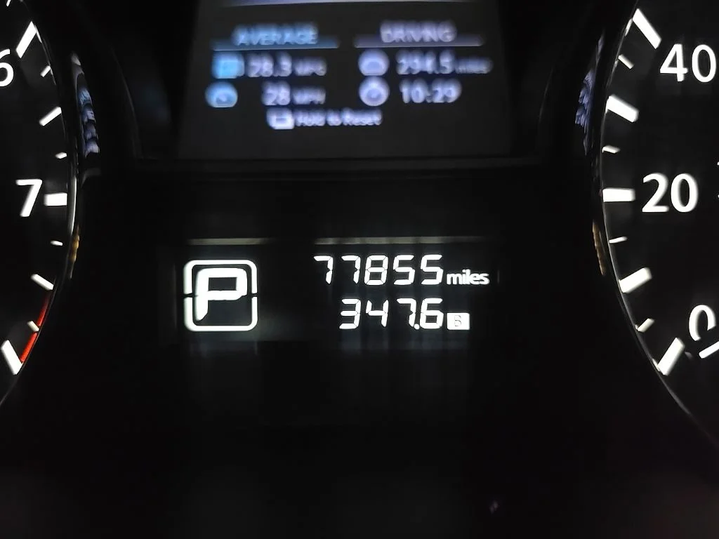 Used 2015 Silver Nissan 2.5 SV image 23