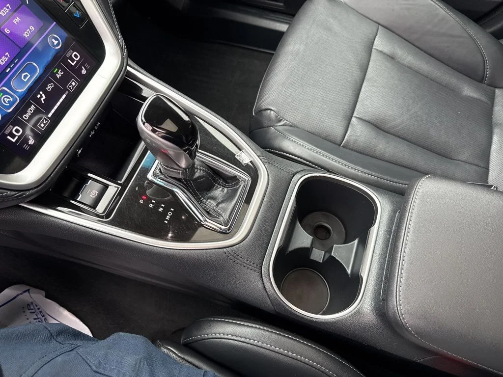 Used 2021 Ice Silver Metallic Subaru Limited image 23
