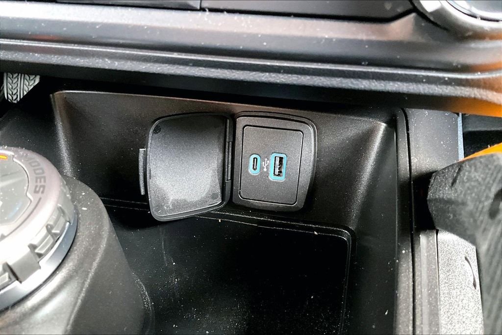 Used 2022 Blue Ford Badlands image 26