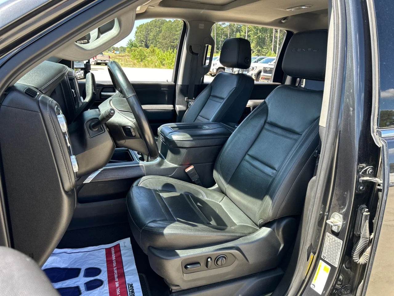 Used 2020 CARBON BLACK METALLIC GMC Denali image 19