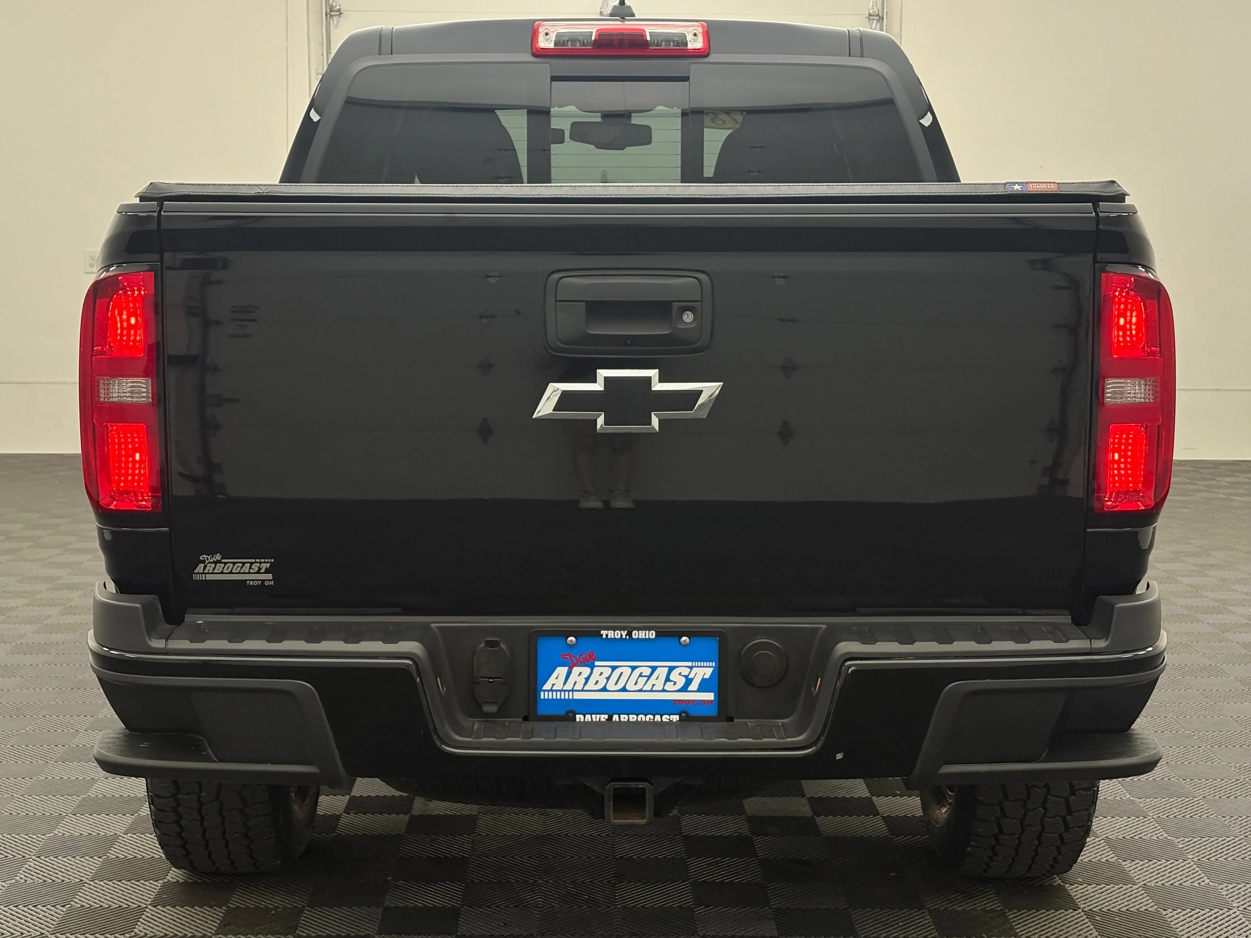 Used 2018 BLACK Chevrolet 4WD Z71 image 8