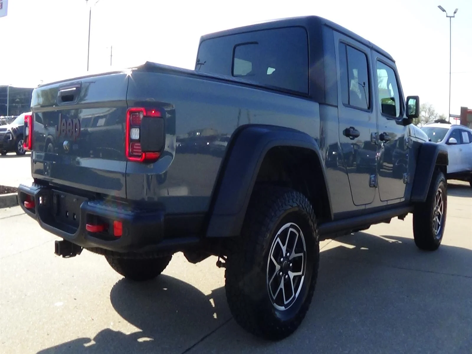 Used 2024 Anvil Clear Coat (pds) Jeep Rubicon image 6