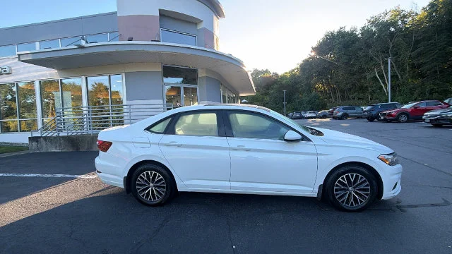 Used 2019 White Volkswagen 1.4T SE image 4