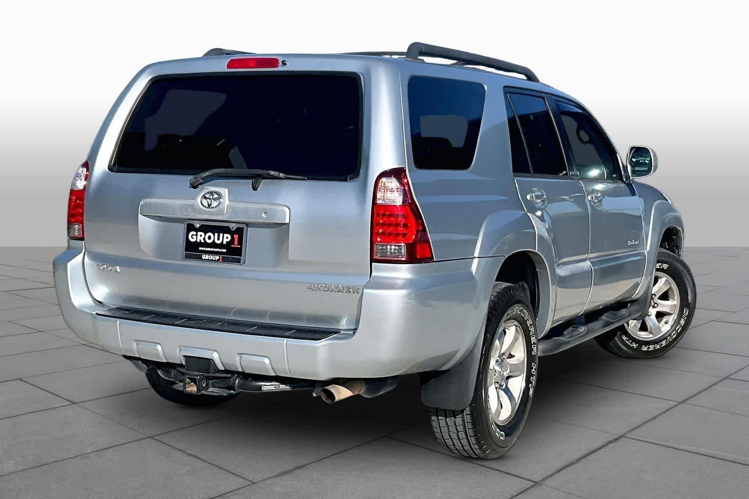 Used 2006 Titanium Metallic Toyota SR5 image 12