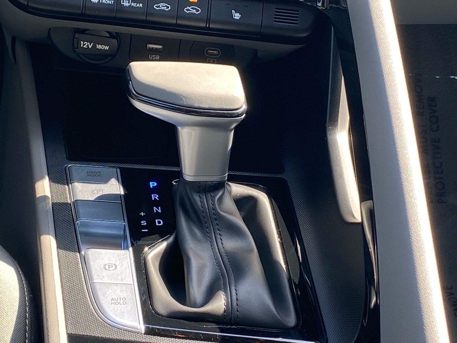 Used 2025 Black Hyundai SEL Convenience image 11