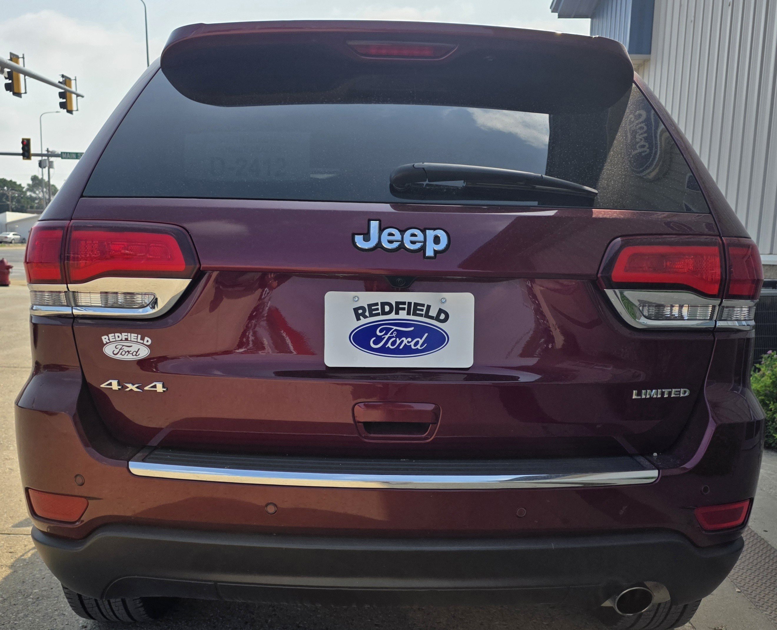 Used 2021 Velvet Red Pearlcoat Jeep Limited image 5