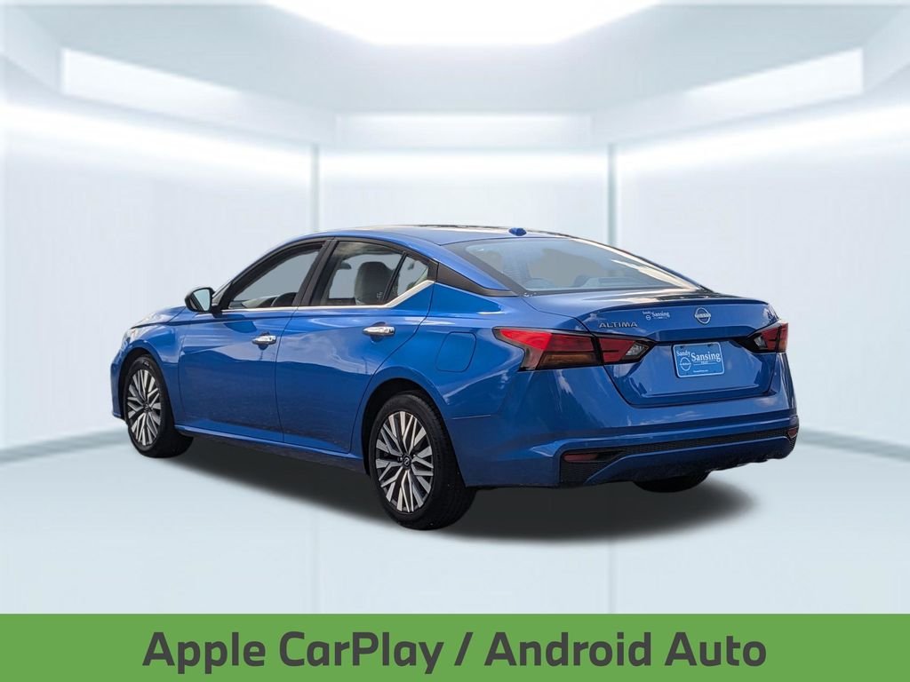 Used 2025 Blue Nissan 2.5 SV image 4