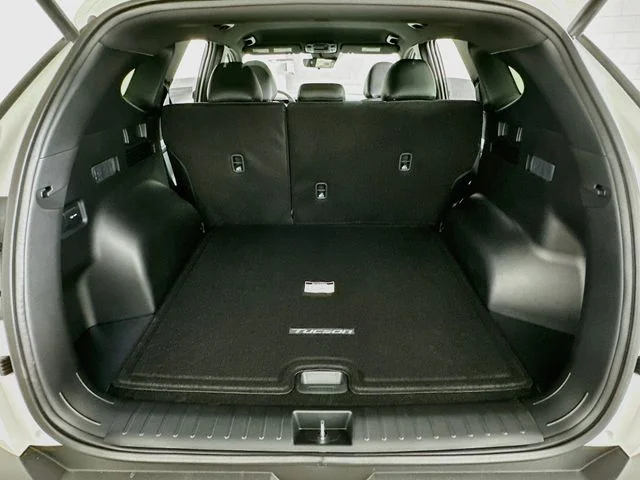 New 2026 Hyundai TUCSON XRT