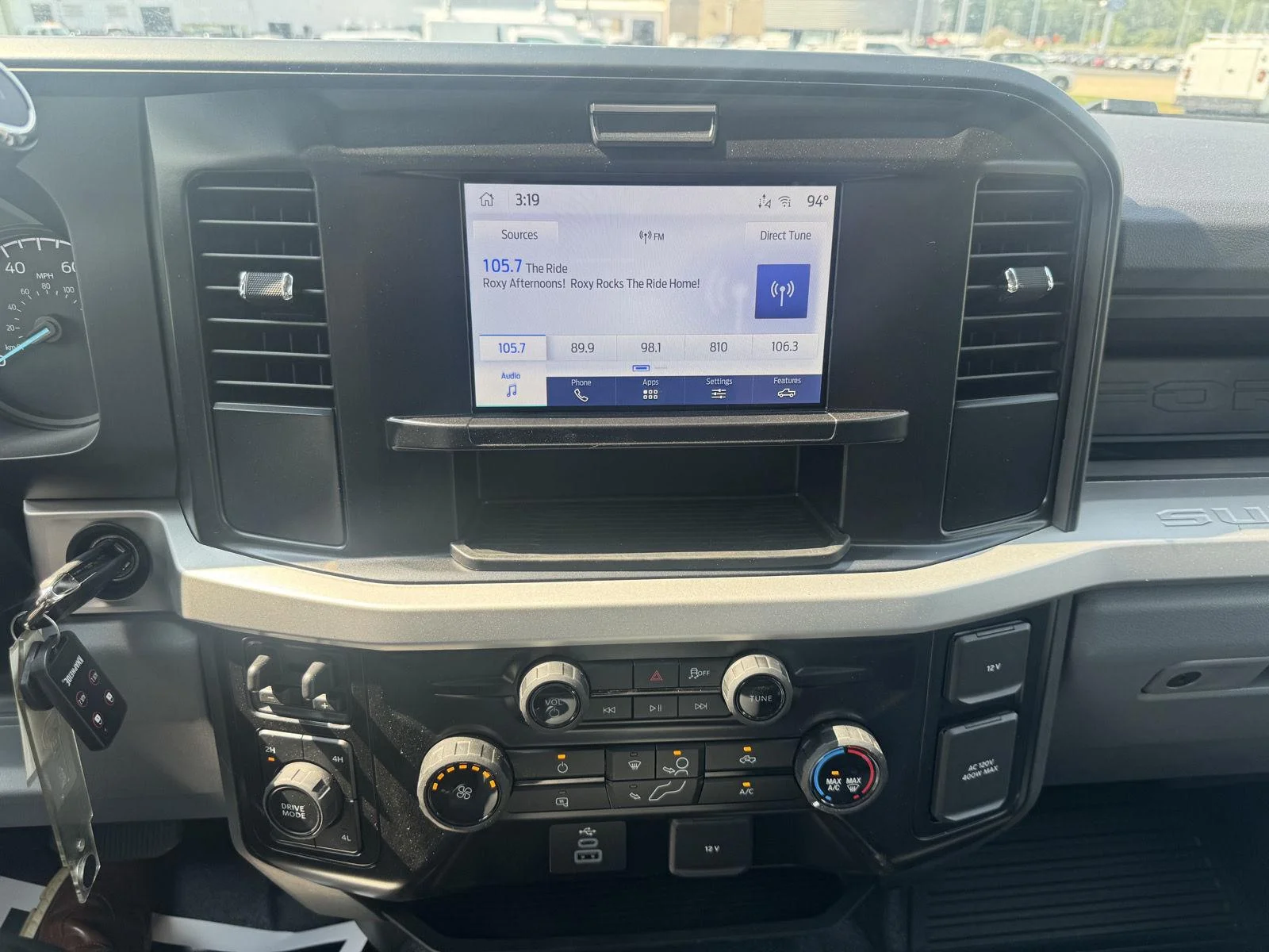 New 2026 Oxford White Ford XL image 16