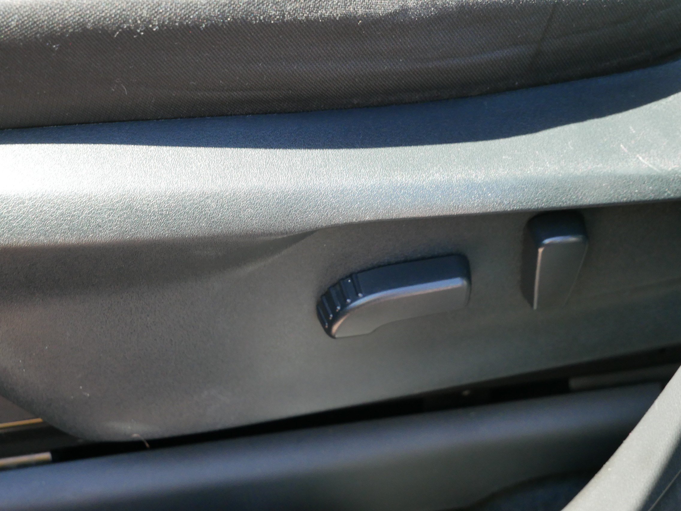 Used 2020 Magnetite Gray Metallic Subaru Premium image 21
