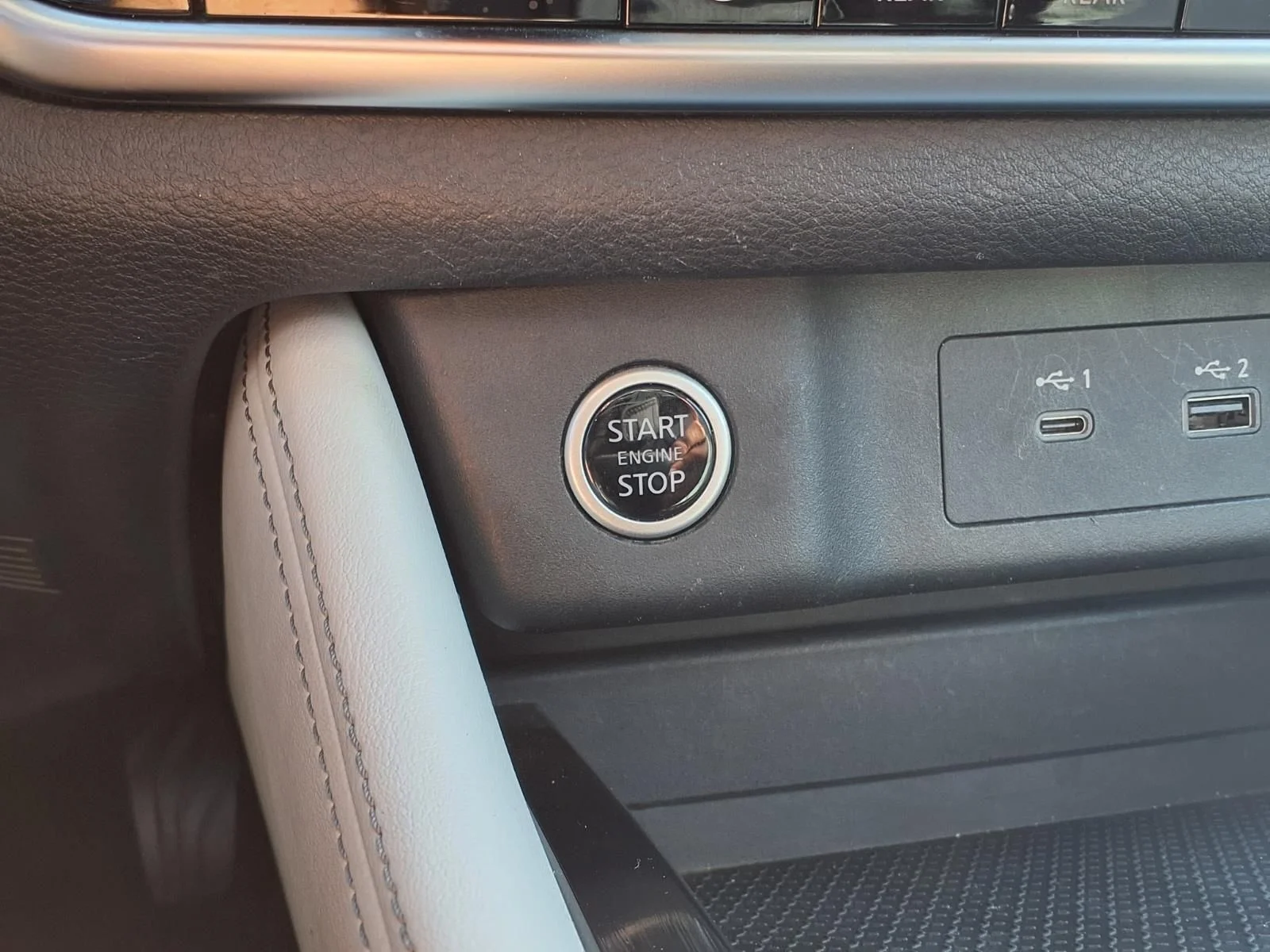 Used 2022 Blue Nissan SL image 18