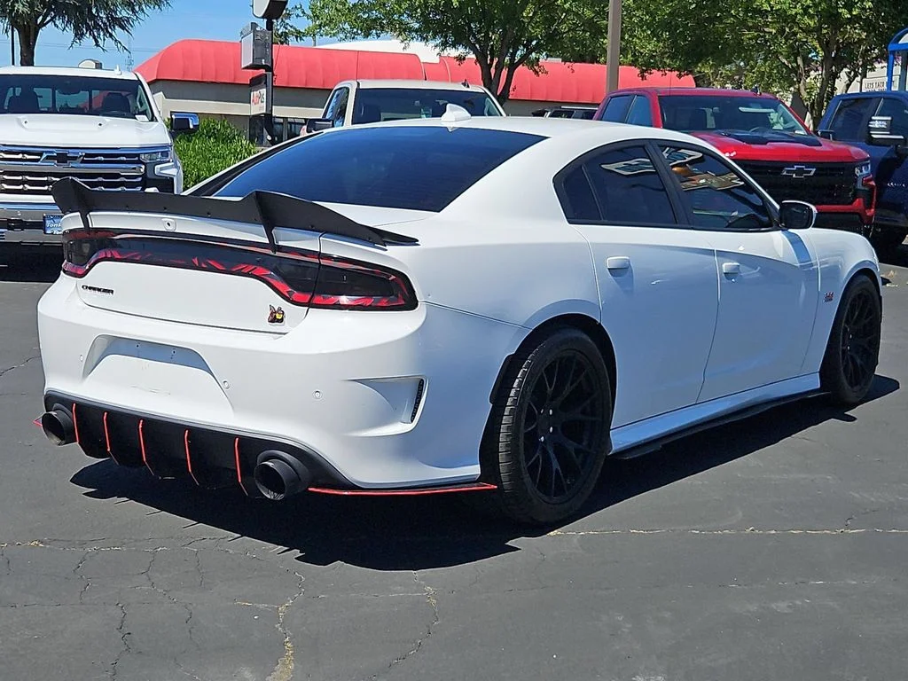 Used 2019 White Knuckle Clearcoat Dodge R/T Scat Pack image 6