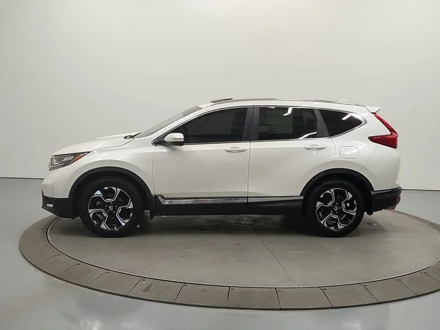 Used 2017 White Honda Touring image 4