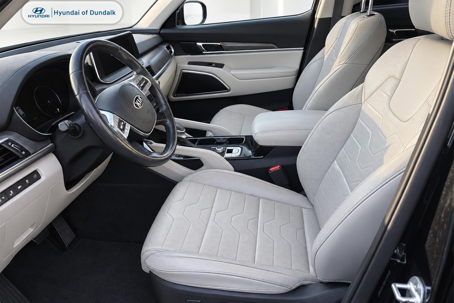 Used 2020 Black Kia SX image 5