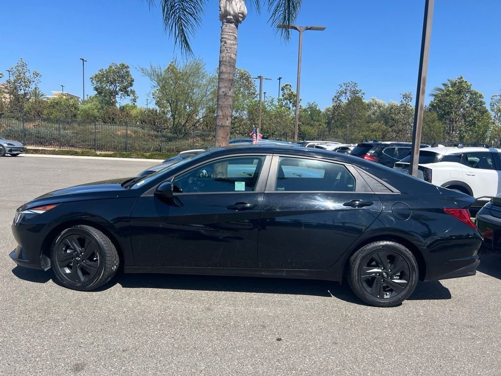 Certified Used 2023 Black Hyundai Blue image 5