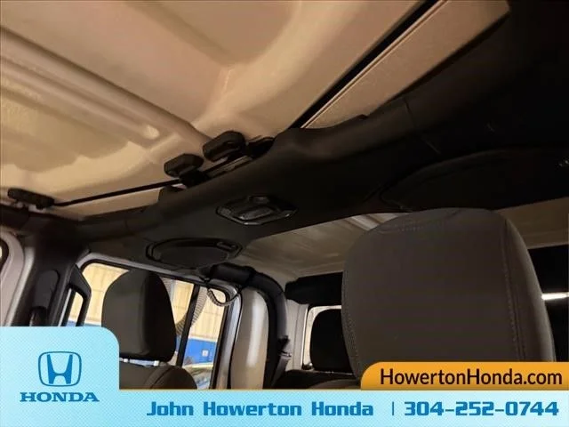 Used 2022 White Jeep Willys image 8