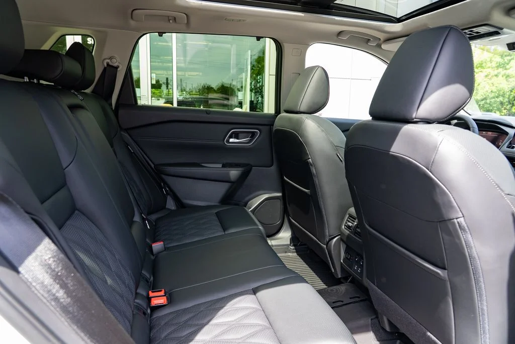 New 2026 Everest White Pearl TriCoat / Super Black Two-tone Nissan Platinum image 27