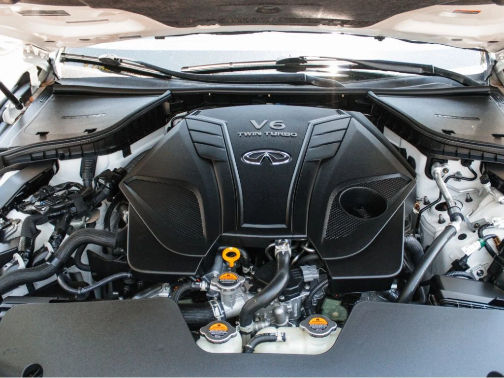 Used 2023 Majestic White INFINITI LUXE image 31