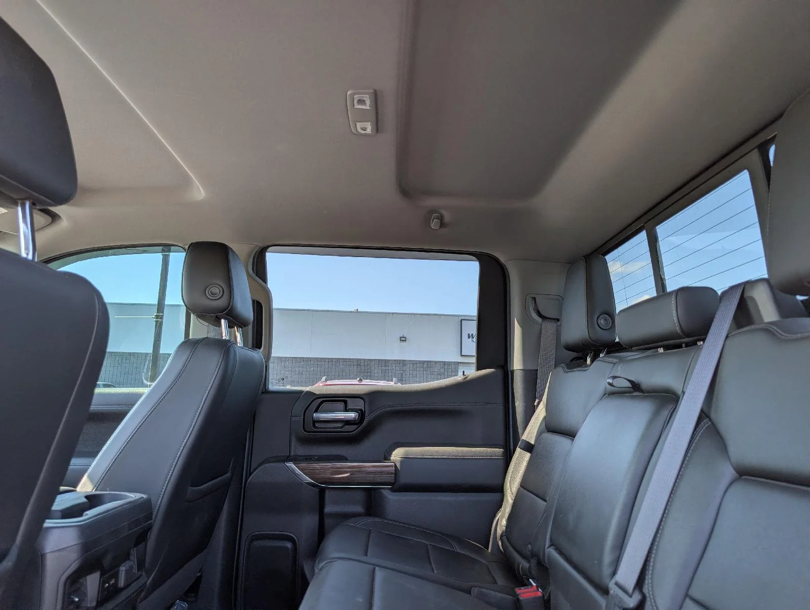 Used 2020 SUMMIT WHITE Chevrolet RST image 14
