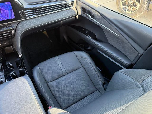 Certified Used 2025 WIND CHILL PEARL Toyota XLE image 24