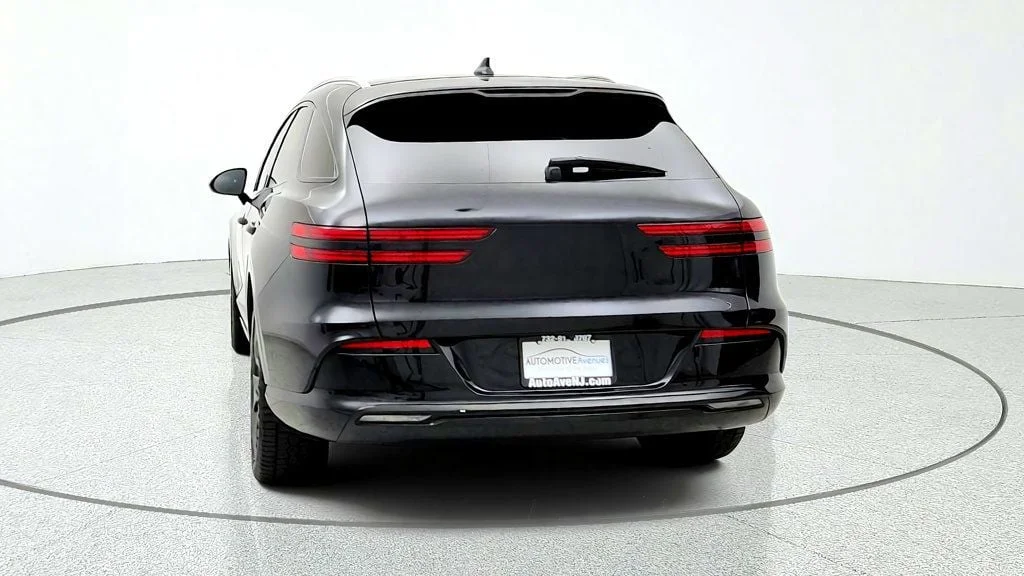 Used 2023 Vik Black Genesis Advanced AWD w/ Prestige Package image 6