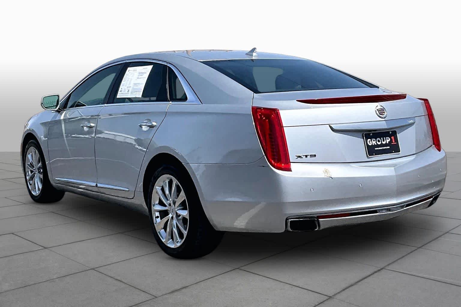 Used 2013 Radiant Silver Metallic Cadillac Premium image 11