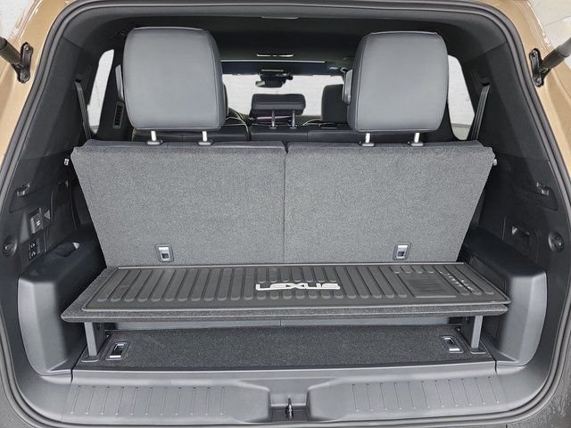 2026 Lexus LX 700h Overtrail - Photo 13