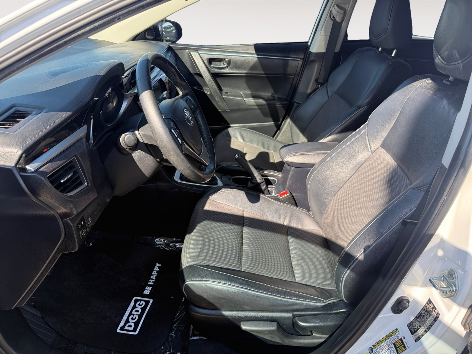 Used 2014 Super White Toyota S Plus image 10