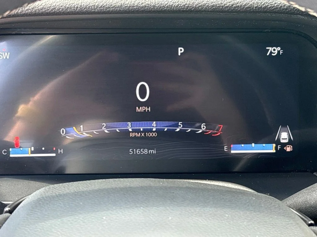 Used 2023 Red Jeep Altitude image 30