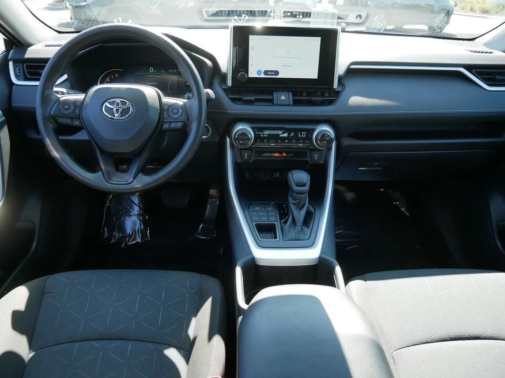 Certified Used 2025  Toyota XLE image 13