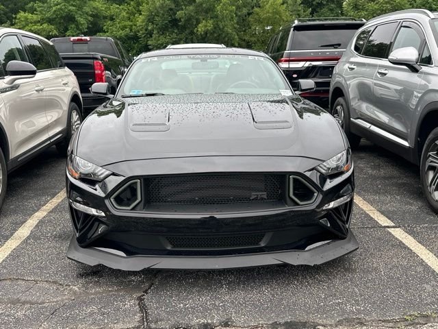 Used 2019 Black Ford GT Premium image 2