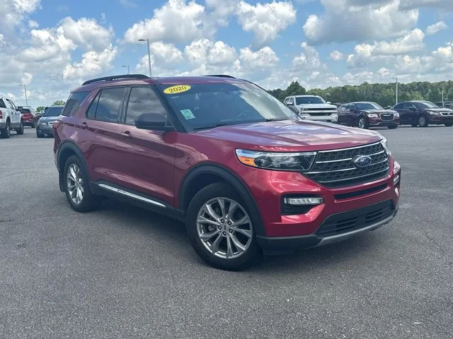 Used 2020 Red Ford XLT image 2