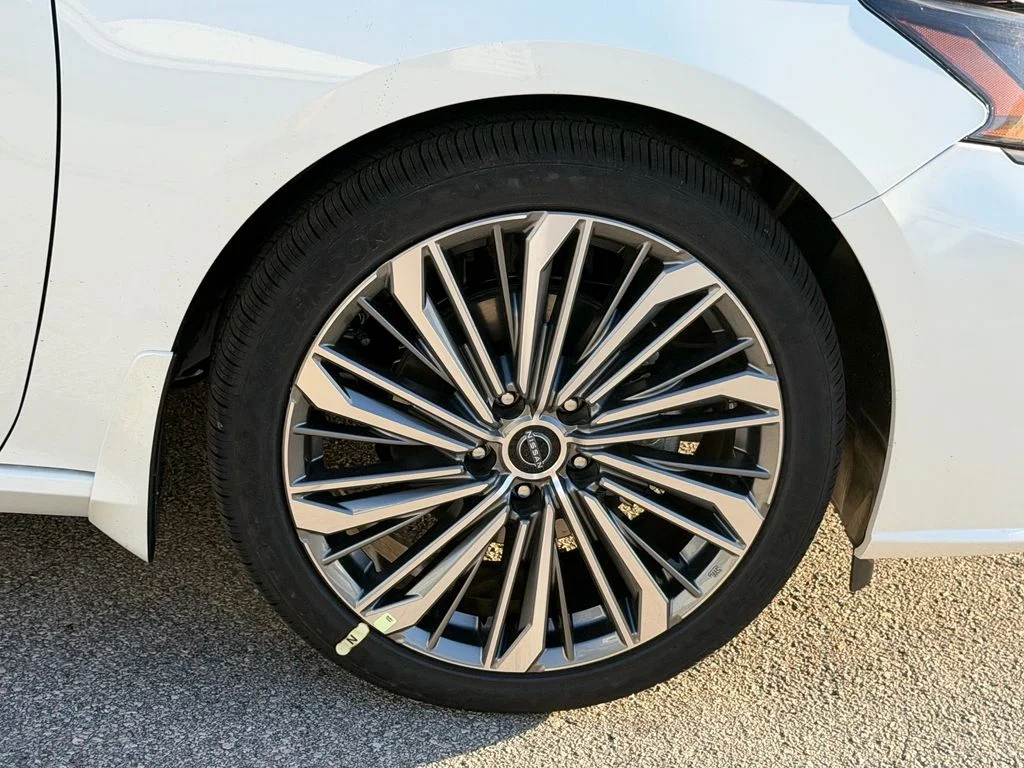 New 2026 Pearl White TriCoat Nissan SV image 9