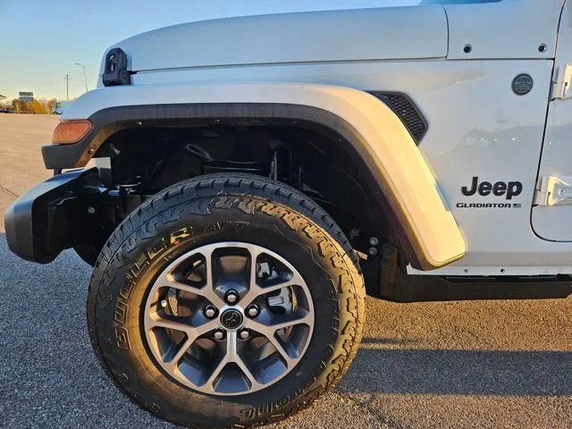 New 2026 Bright White Clear-Coat Exterior Paint Jeep Sport S image 27