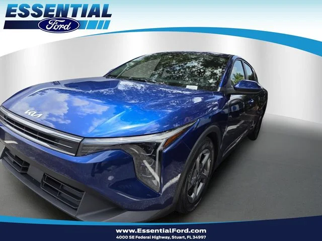2025 Kia K4 LXS AT's photo
